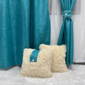 Cortina jacquard con velo en color Azull cielo