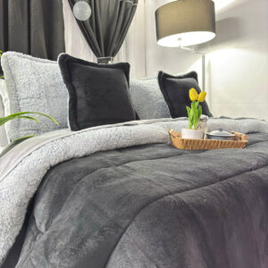 Edredón Berlín en piel de durazno con interior ovejero, suave, cálido y elegante para dormitorio.