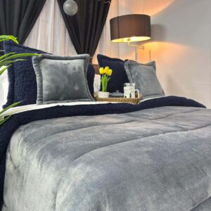 Edredón Berlín piel de durazno con ovejero, edredón térmico suave y abrigado para cama.