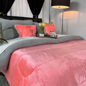 Edredón Berlín piel de durazno con ovejero, edredón térmico suave y abrigado para cama.