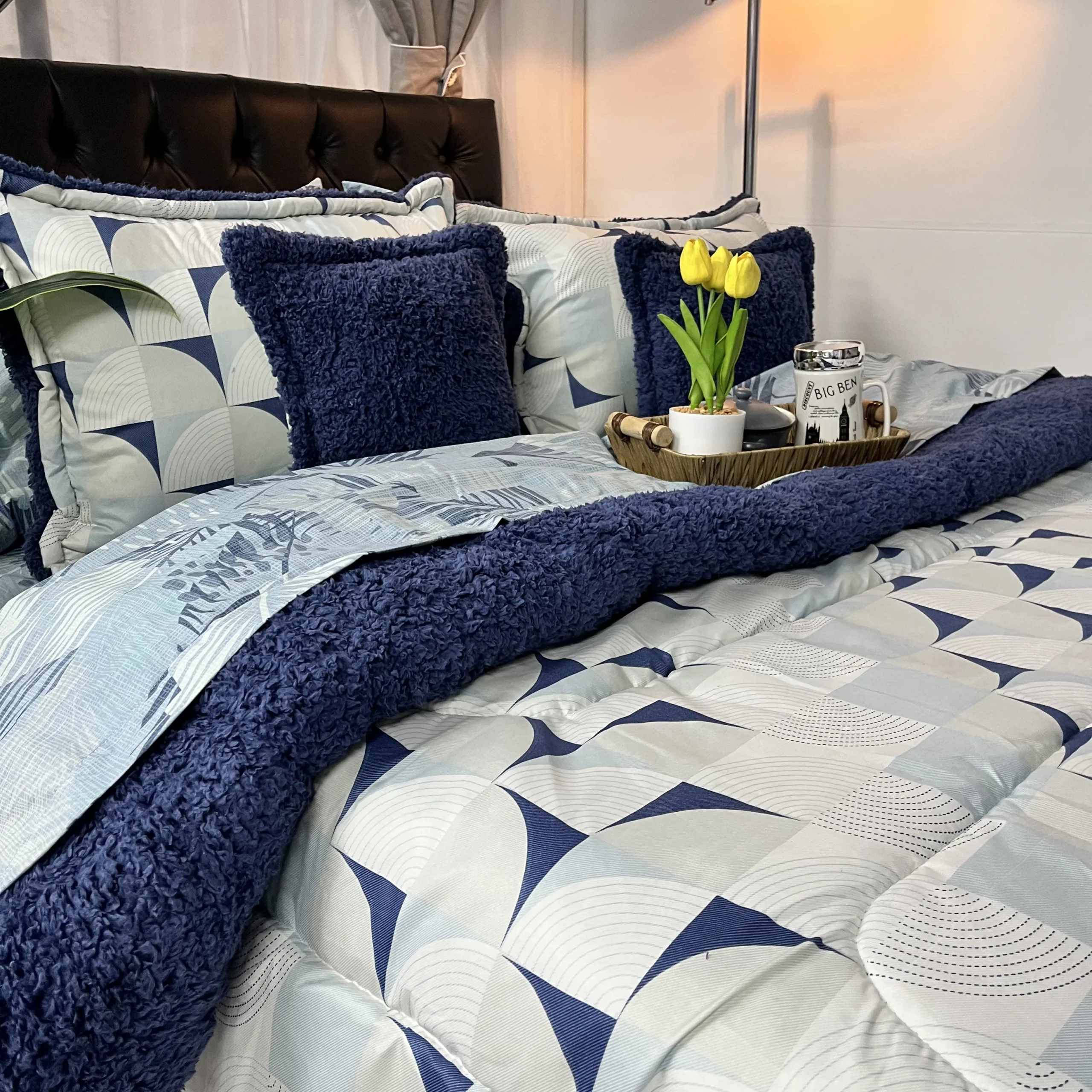 Edredón Estampado Ovejero Abstracto - Azul Oscuro - Image 2