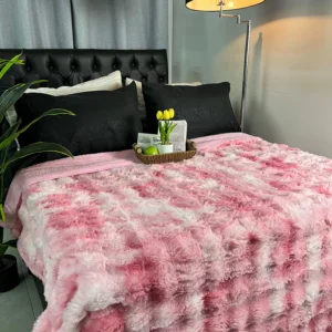 Cobija Felpa Tornasol suave y abrigada de pelo largo sobre cama doble para decoración del hogar